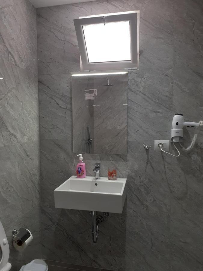 Apartaments Rraku Sarandë 外观 照片