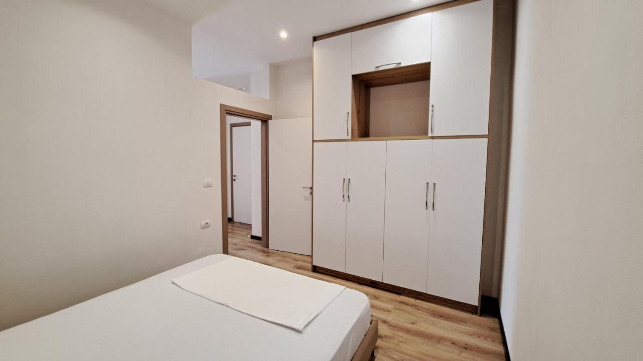 Apartaments Rraku Sarandë 外观 照片