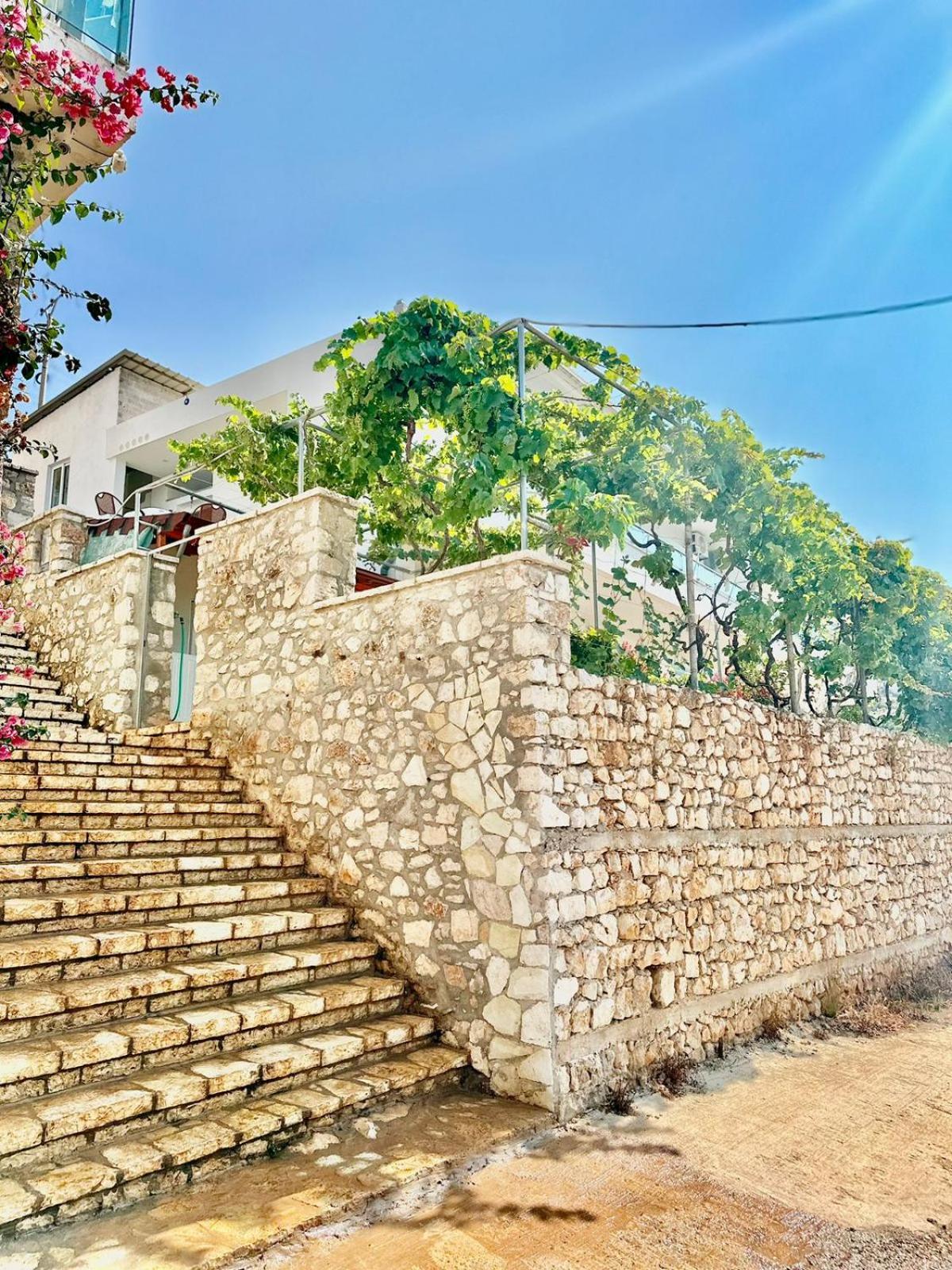 Apartaments Rraku Sarandë 外观 照片