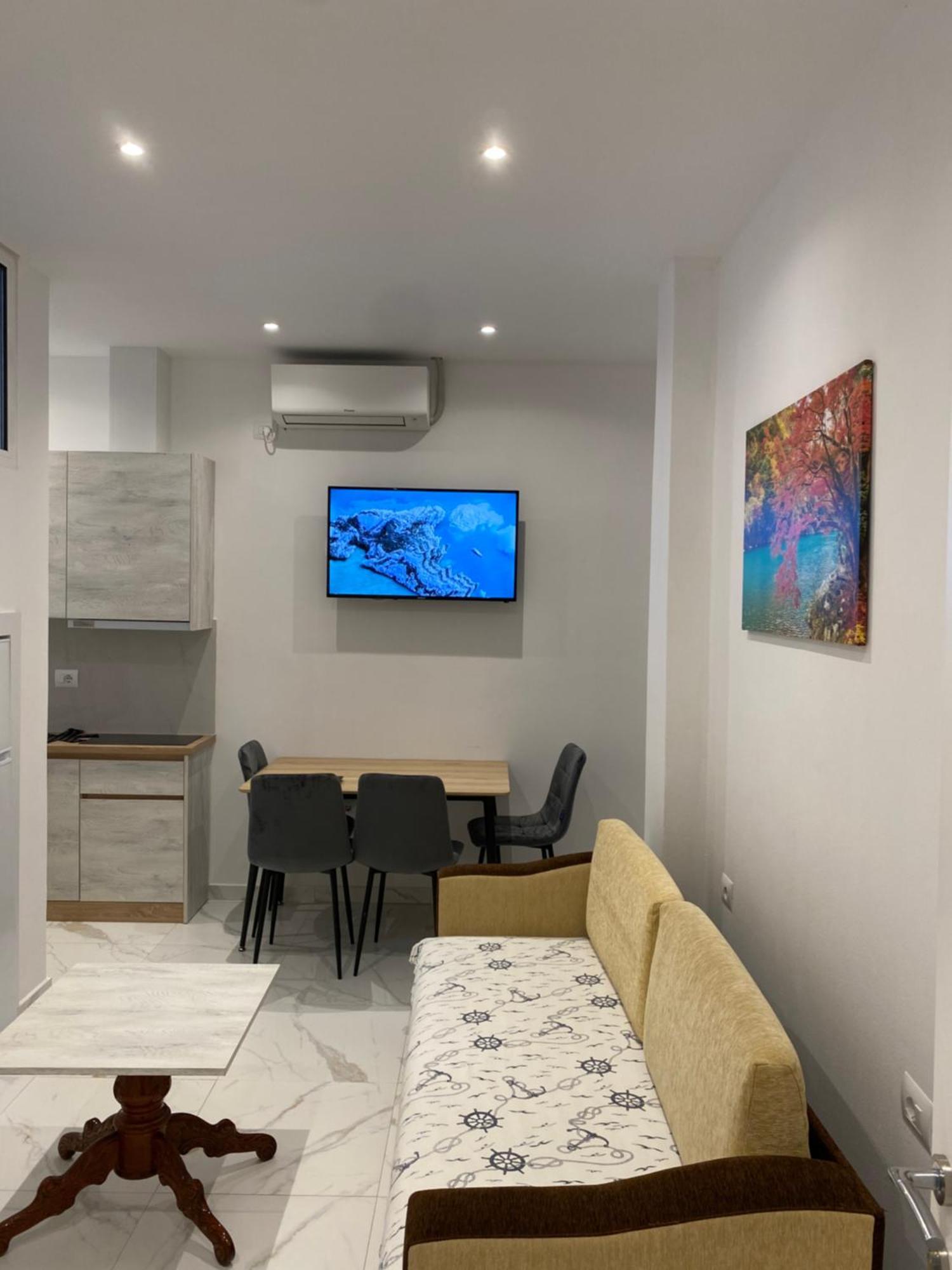 Apartaments Rraku Sarandë 外观 照片