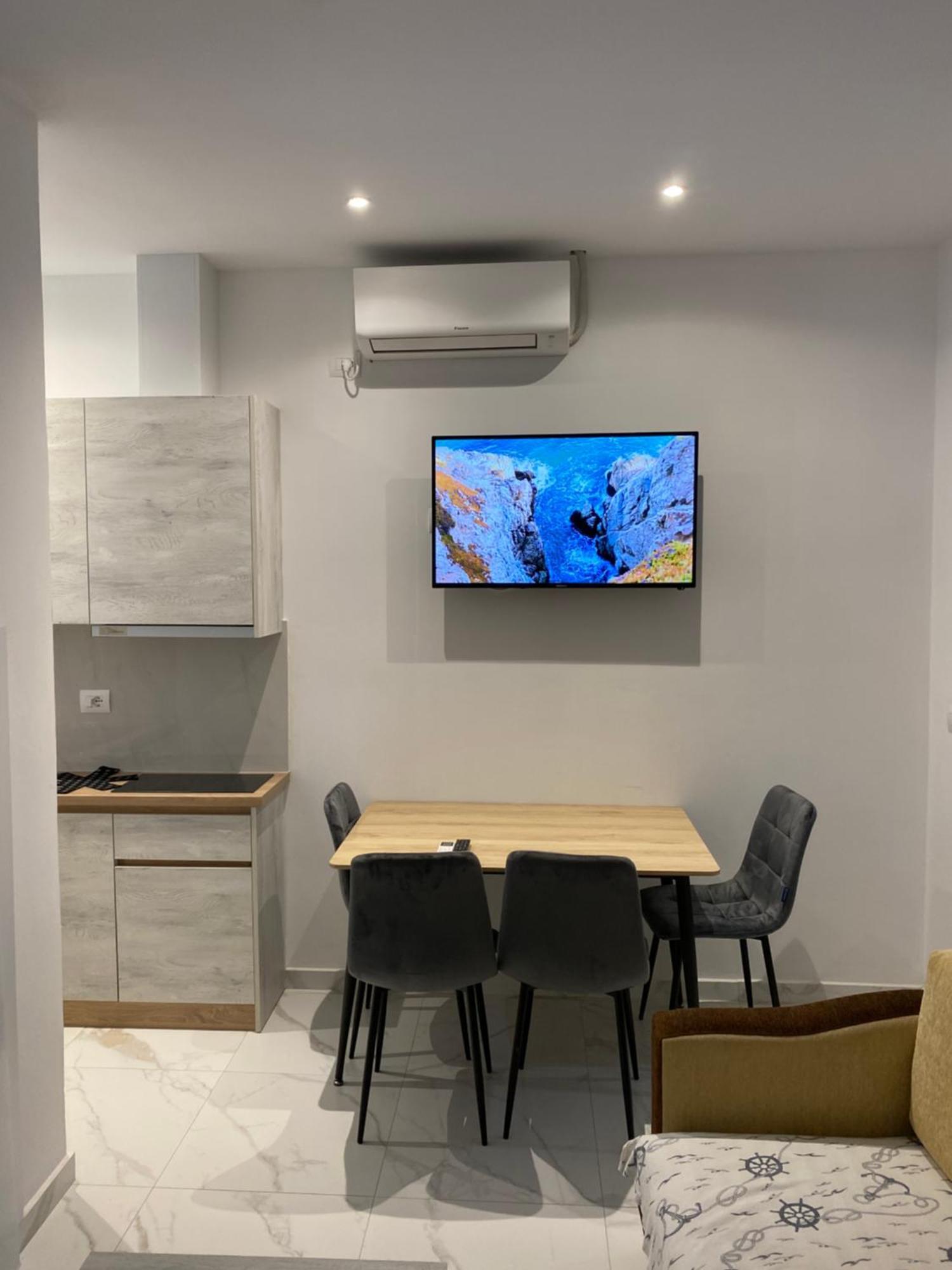 Apartaments Rraku Sarandë 外观 照片