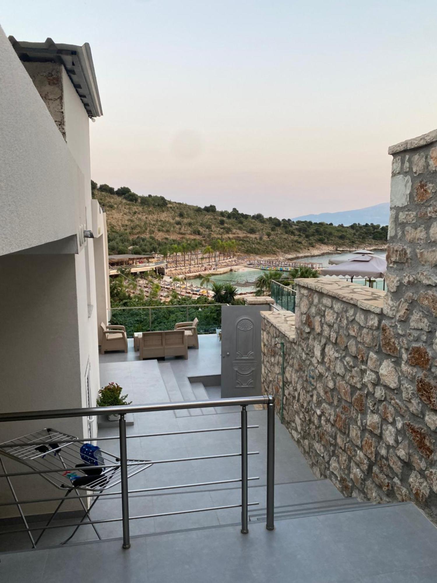 Apartaments Rraku Sarandë 外观 照片