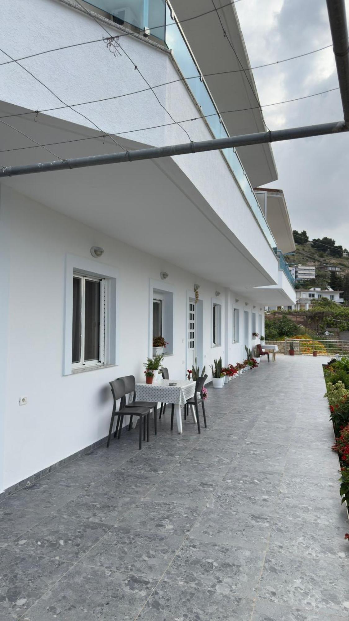 Apartaments Rraku Sarandë 外观 照片