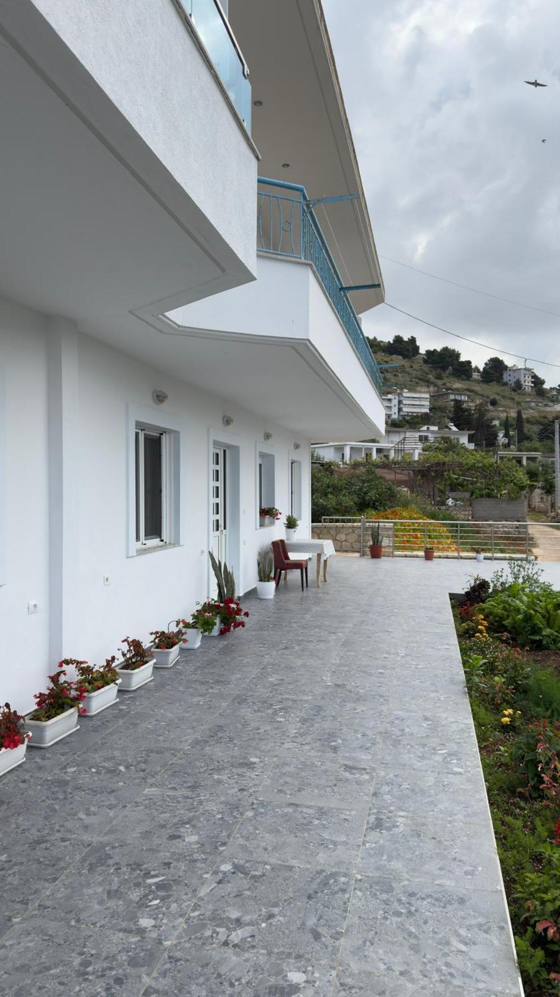 Apartaments Rraku Sarandë 外观 照片