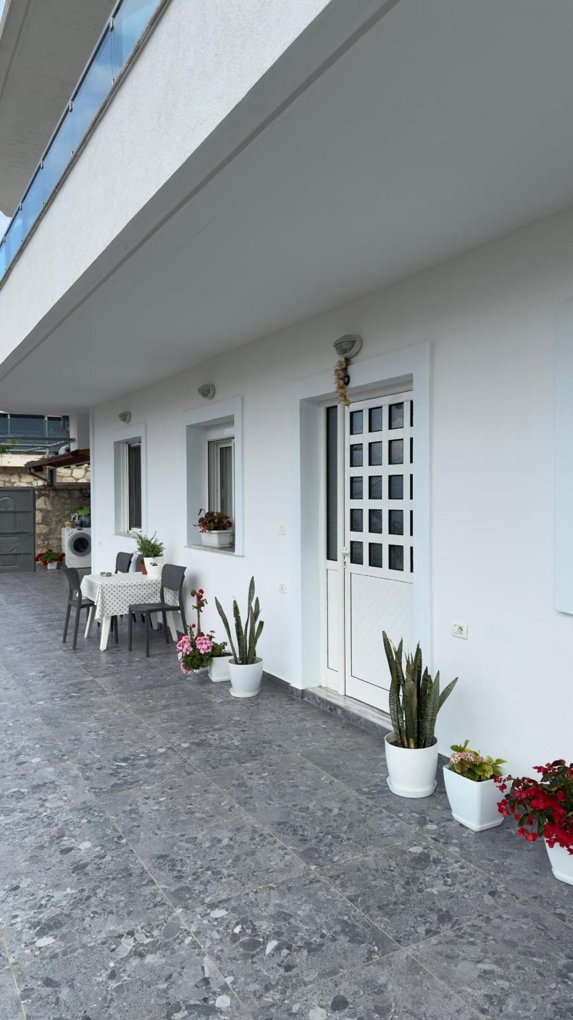 Apartaments Rraku Sarandë 外观 照片